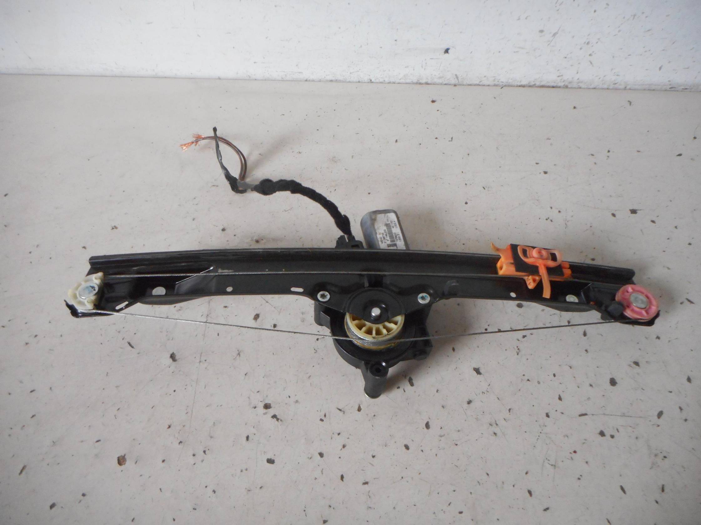 Alzacristallo elettr. porta ant. sx.